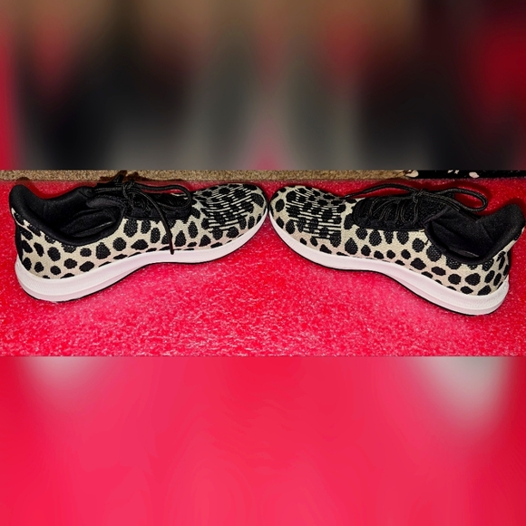 Cheetah sneakers - Picture 4 of 4